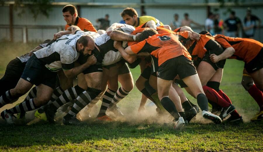 Czym różni się futbol amerykański od rugby?